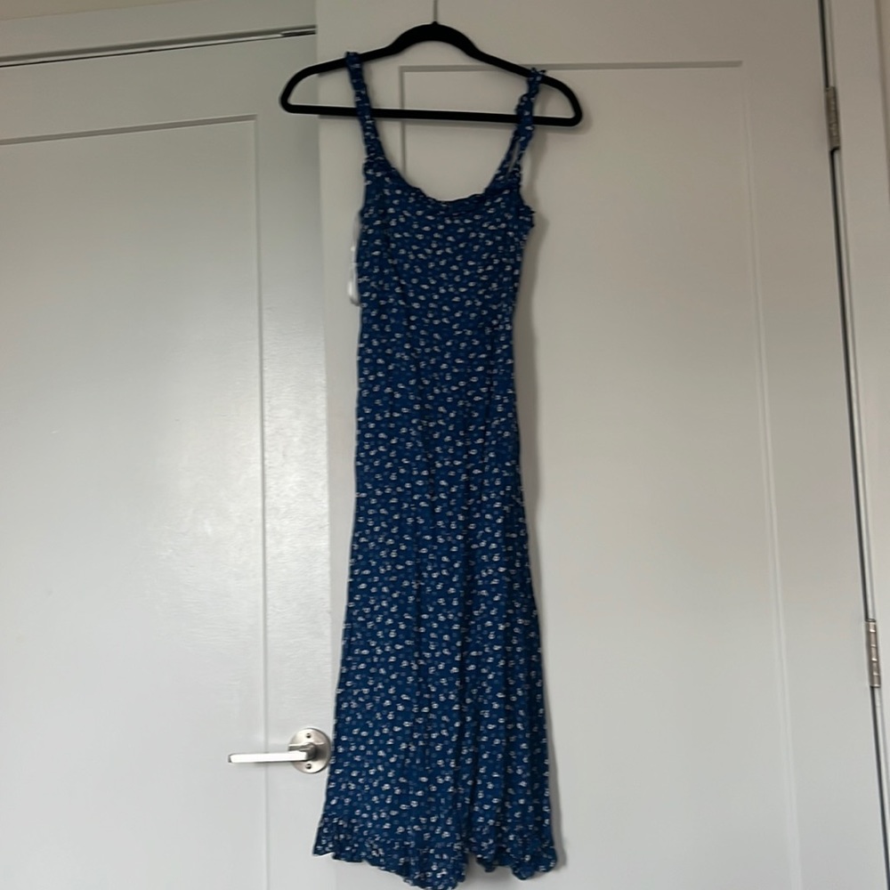 Faithful the brand midi dress floral blue and white